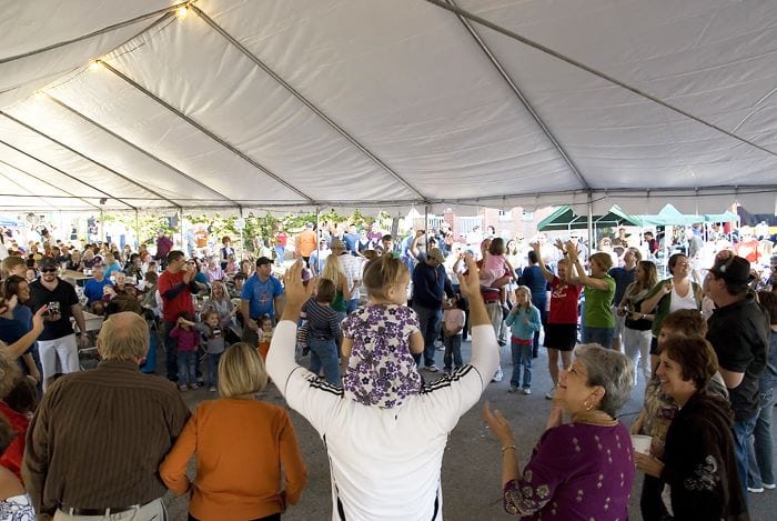 Galveston Oktoberfest Chicken Dance Contest